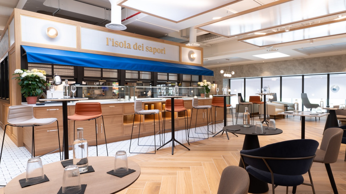 Milan Bergamo International Airport - HelloSky Lounge 1